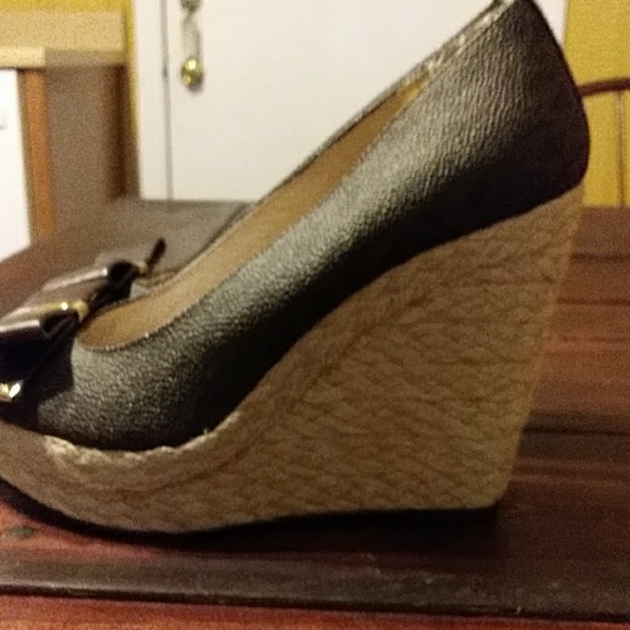 Michael Lord Wedges - Picture 2 of 2
